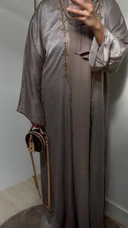 Abaya, Loua