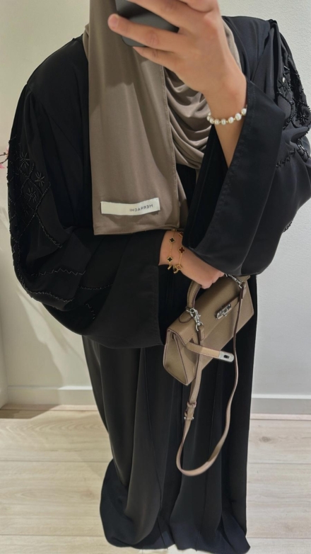 Abaya, Simple Black