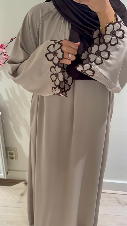 Abaya, Flowery Nude