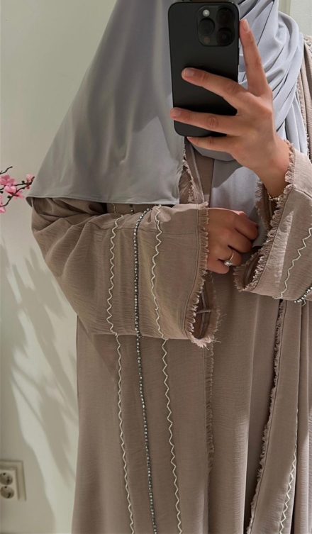Abaya, Old Pinky